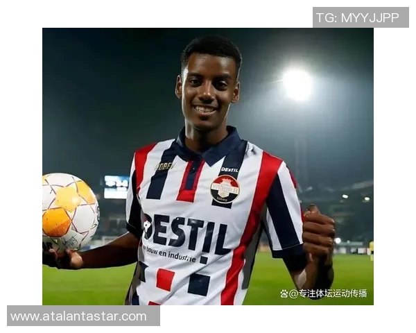 2025年足球现役球星排名前十名及其独特成就分析