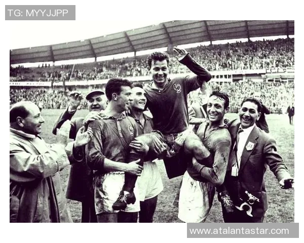 足球五大成名球星介绍及他们的辉煌传奇经历